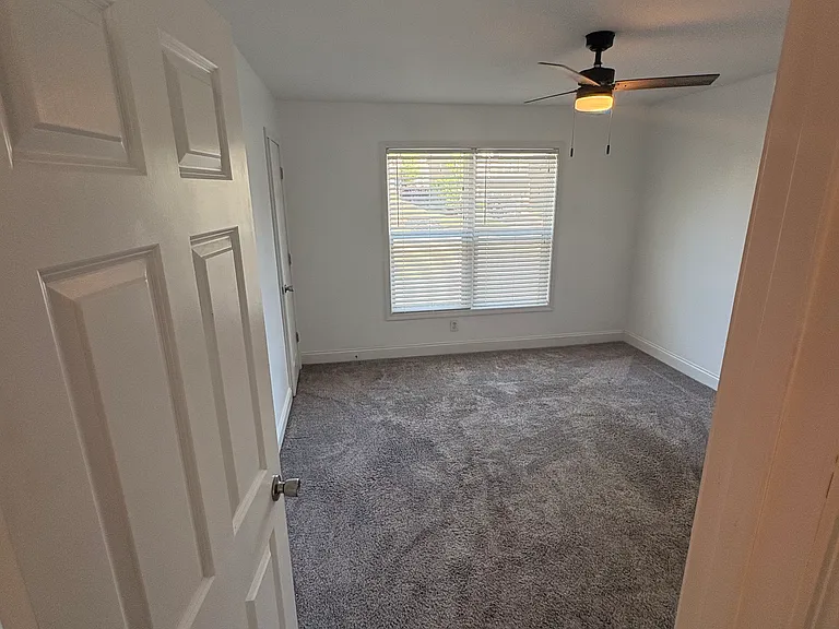 1800 Berryhill Rd #2 — Photo 3