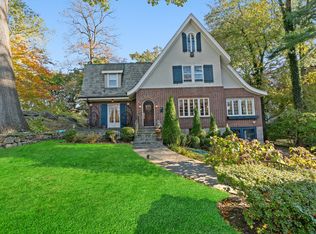 32 Pell Pl, New Rochelle, NY 10804