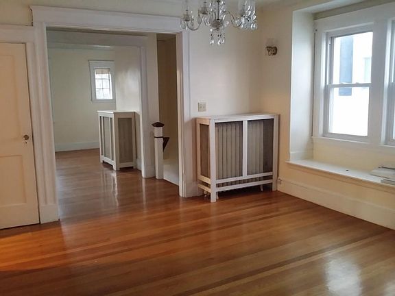 3rd image of 57 Elm Ave #57