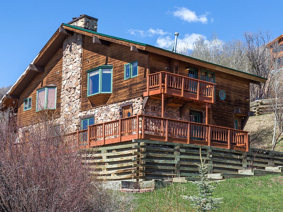 1st image of 2767 Laurel Ln