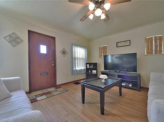 3rd image of 445 Winston Dr