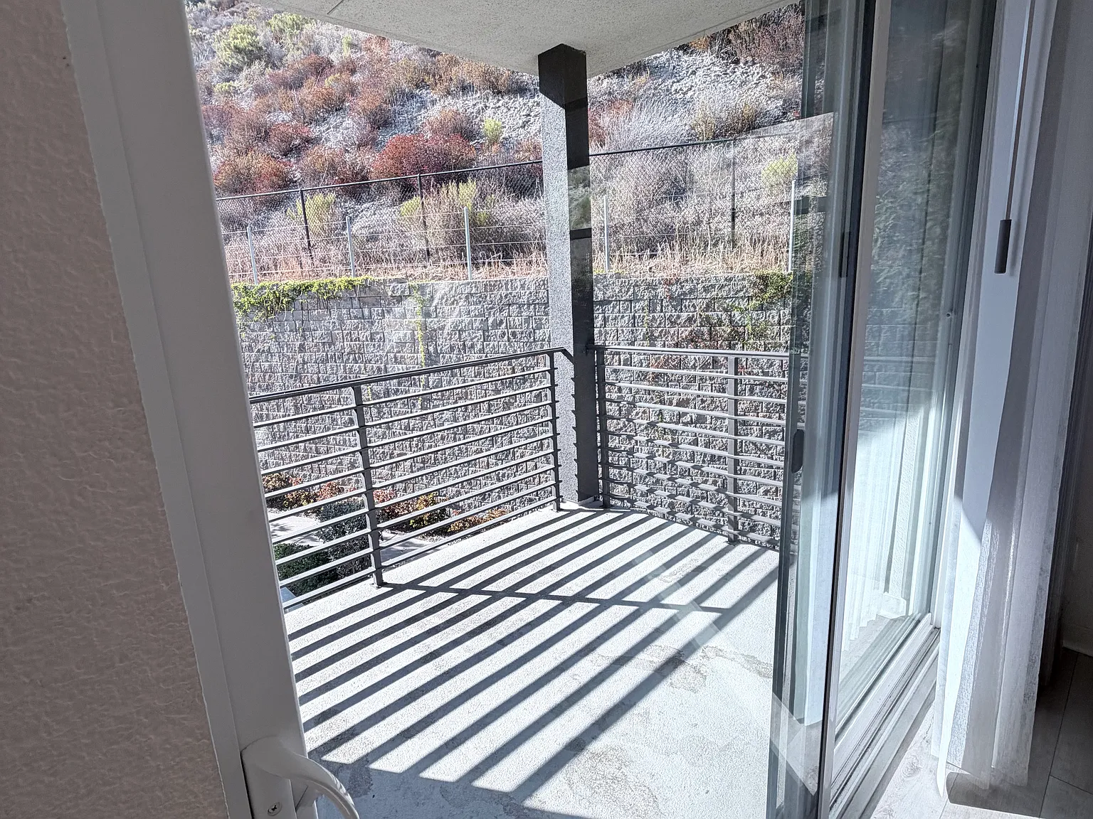 3 bed, 2.5 bath, 1570 sqft, $5,600 — Photo 4