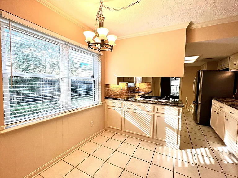 13935 Saint Marys Ln — Photo 12