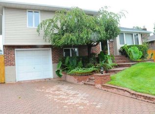 74 Jamaica Ave, Plainview, NY 11803