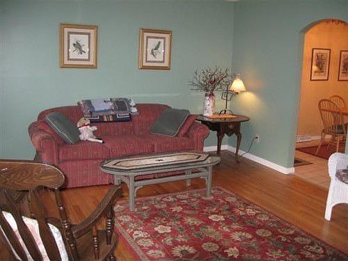 5th image of 30 Elizabeth Ln