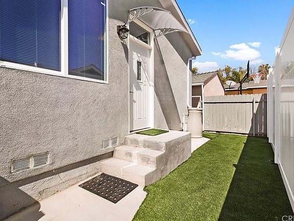 2nd image of 4933 Forman Ave