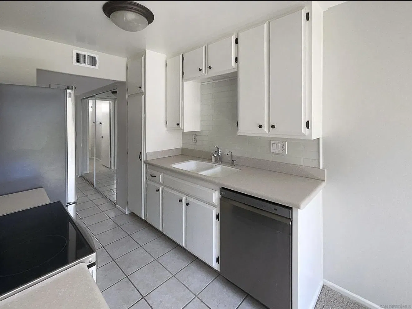 1 bed, 797 sqft, $2,300 — Photo 4