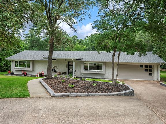 2nd image of 303 Brookside Dr E