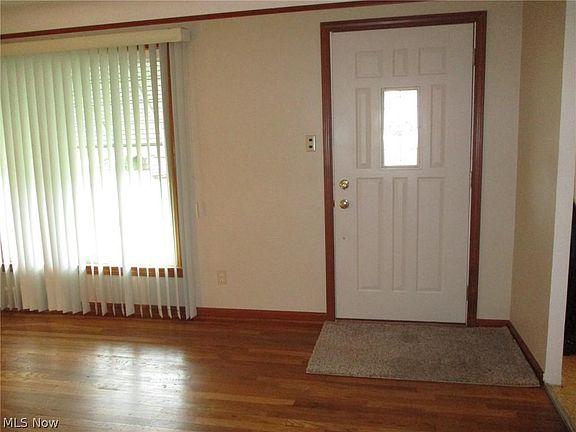 4th image of 3020 Liggett Dr