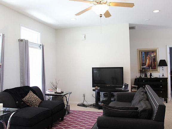 3rd image of 2010 E Creekwood Dr