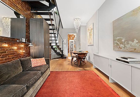 3rd image of 41 Perry St APT 1B