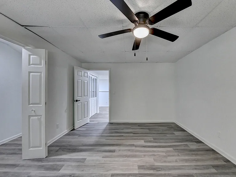 Guest bedroom
