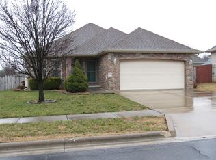 936 N Travis St, Republic, MO 65738