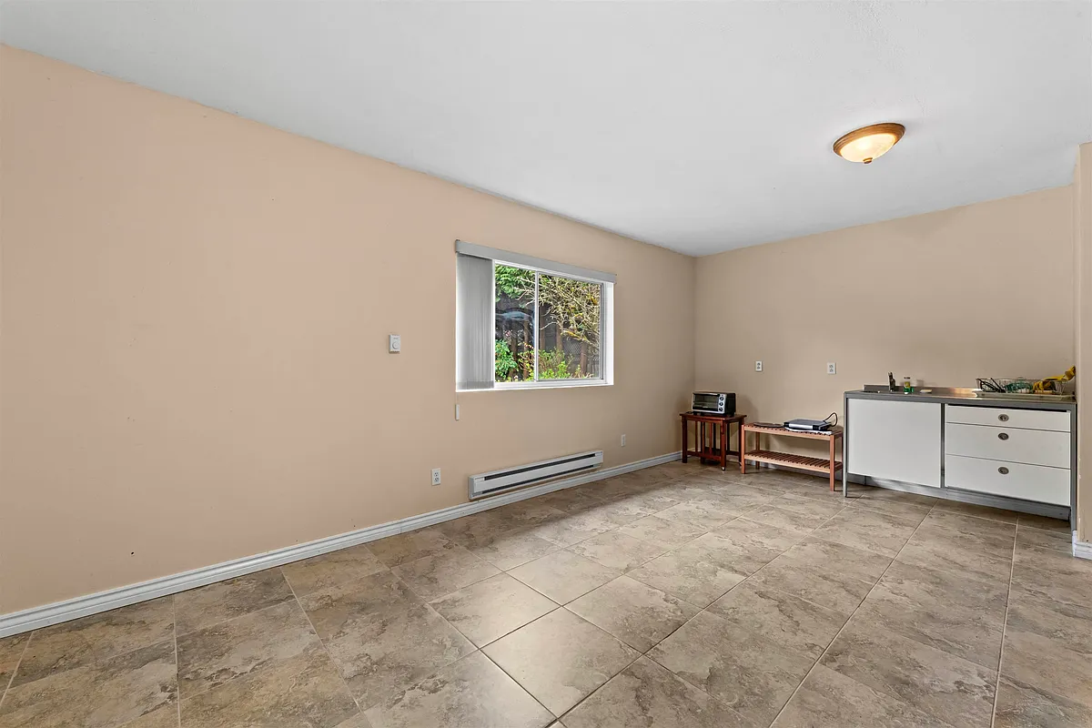 Building Photo - 7080 Lucas Rd