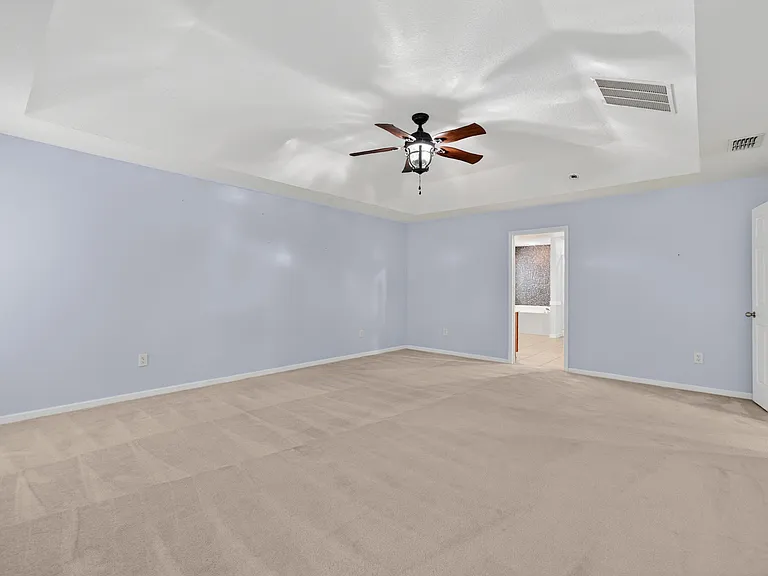 112 Kildrummy Ct — Photo 36