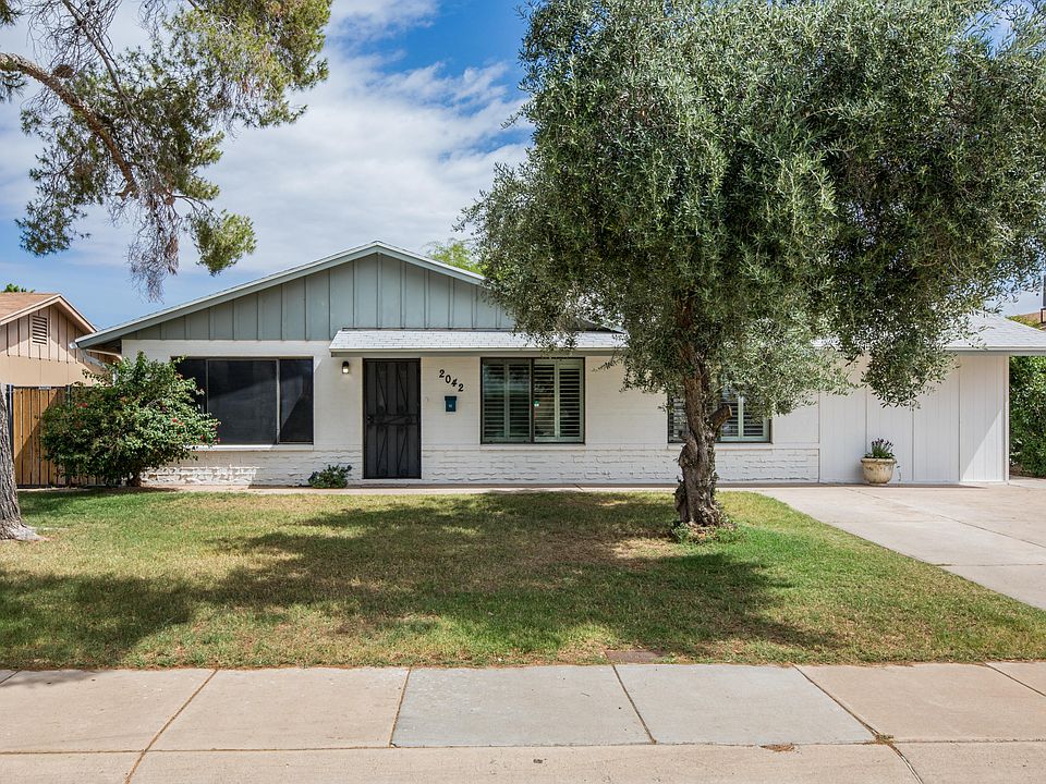 1st image of 2042 W Aster Dr