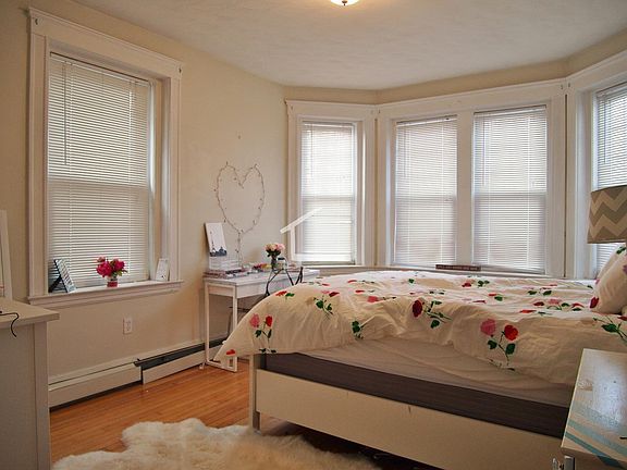 2nd image of 69A Babcock St