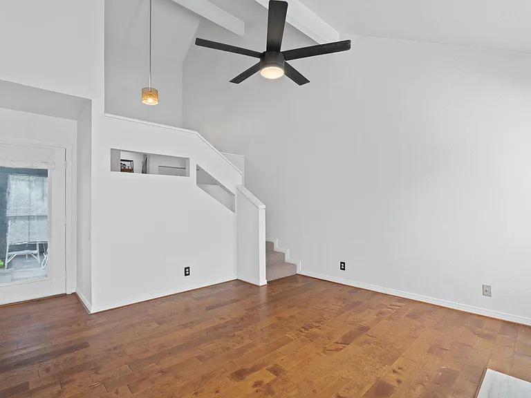 6513 Cat Creek Trl — Photo 5
