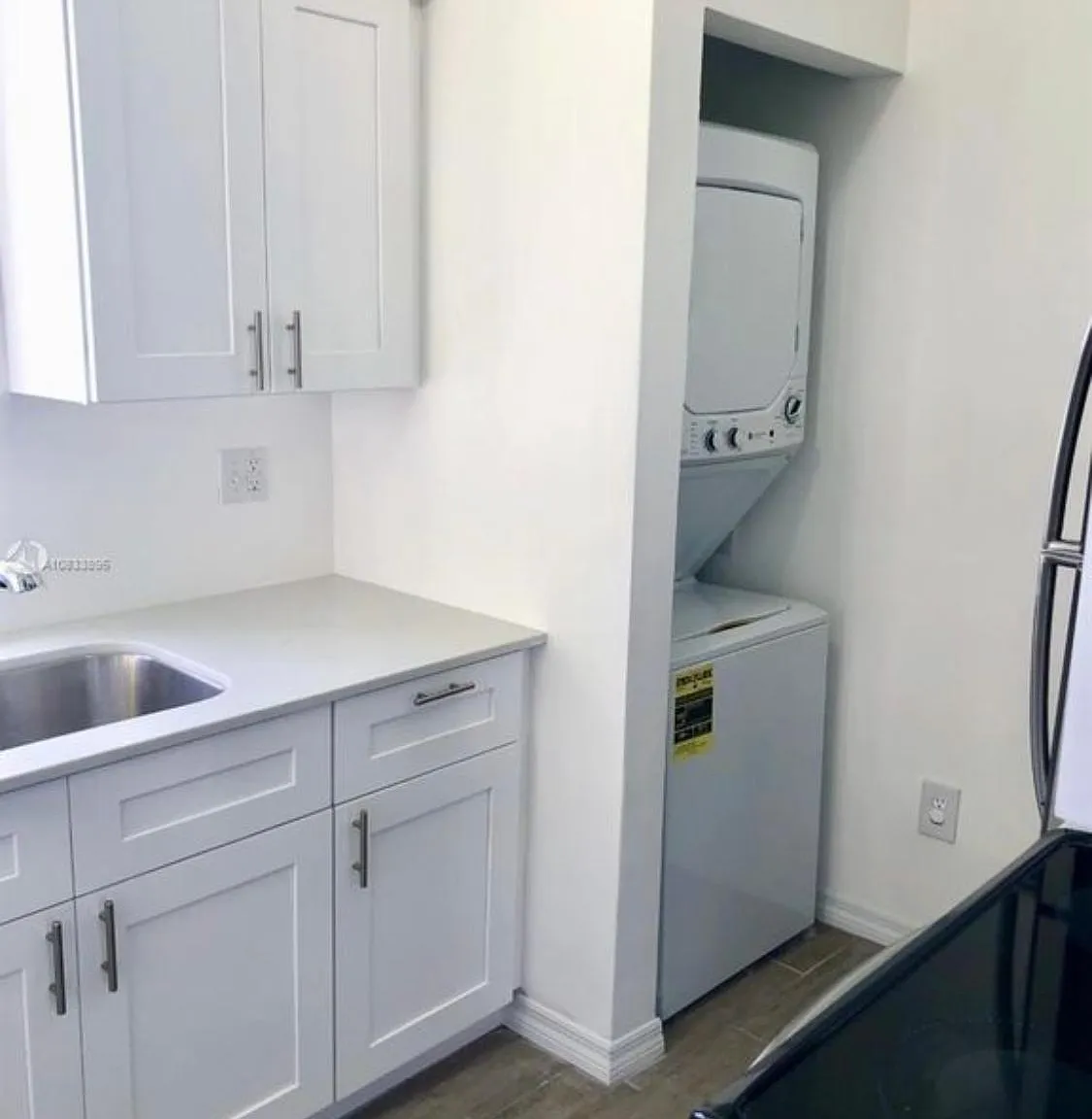 2 bed, 960 sqft, $1,900 — Photo 1