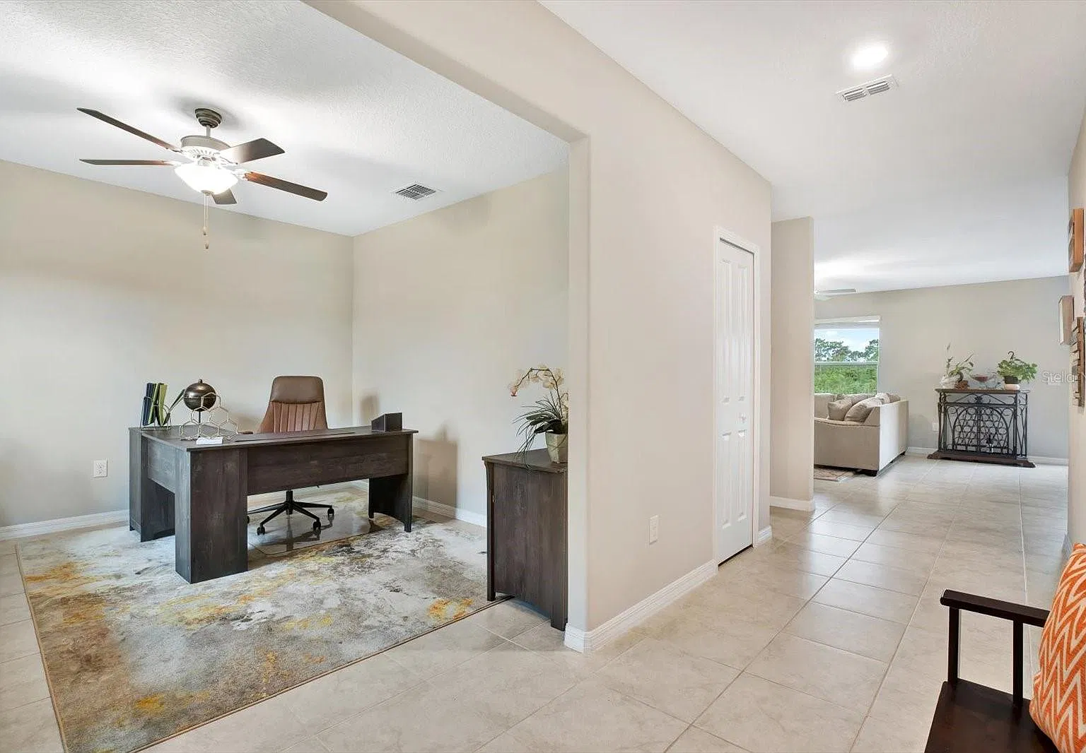 4 bed, 2.5 bath, 2635 sqft, $2,950 — Photo 4