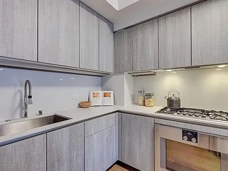 333 Beale St #6J — Photo 3