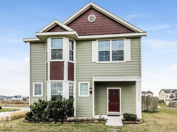 10764 S Lake Mist Ln, Willis, TX 77318