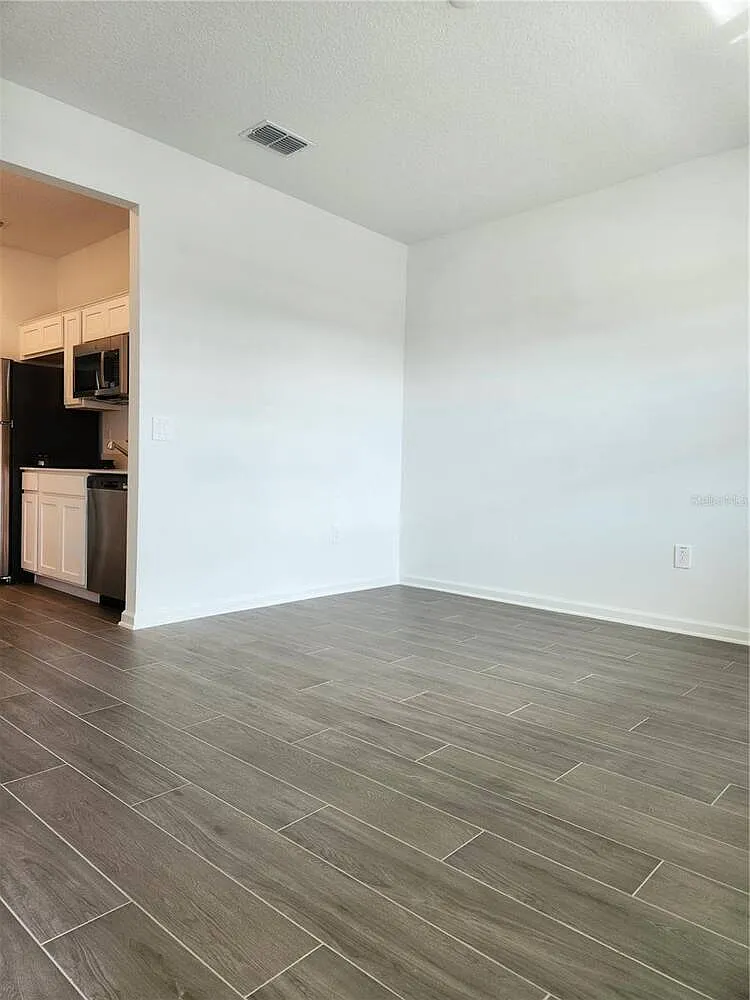 1 bed, 1.0 bath, 550 sqft, $1,350 — Photo 3