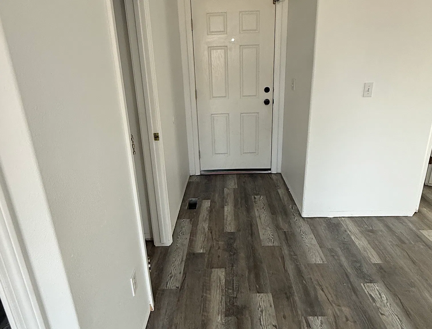 3 bed, 1047 sqft, $2,000 — Photo 2