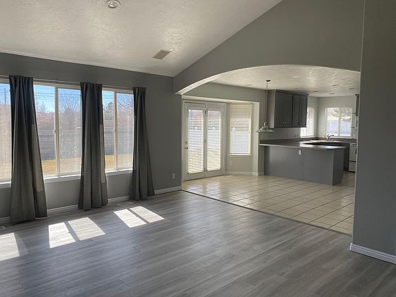 3rd image of 4857 W Mountain Laurel Ln