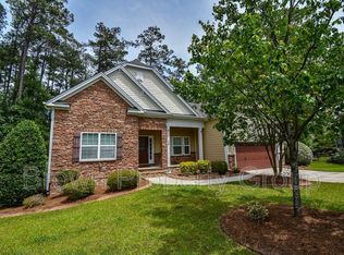 10 Spring Pond Ln, Spring Lake, NC 28390