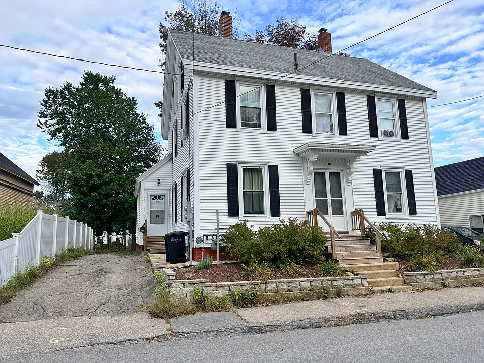 10 Portland St