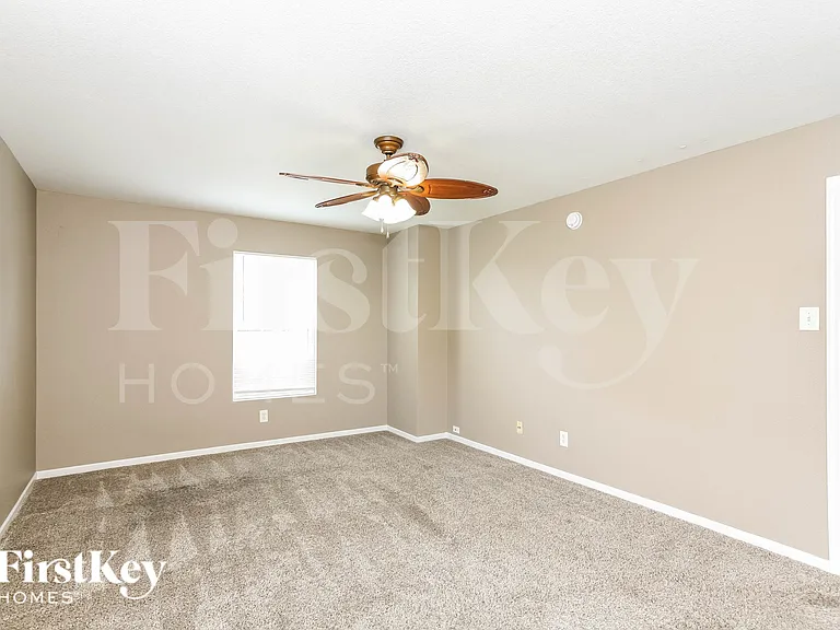 10702 Gathering Dr — Photo 10