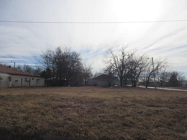 1st image of 700 SE 50th St
