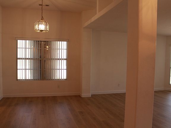4th image of 5444 Desert Paradise Dr