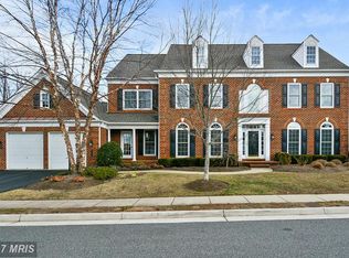 8258 Native Violet Dr, Lorton, VA 22079