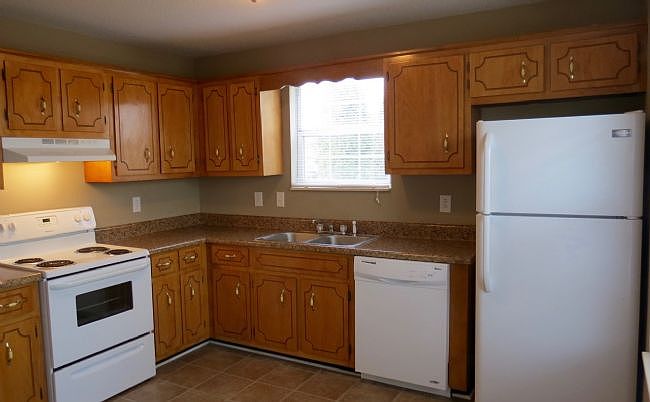 1st image of 1711 Baltimore Dr APT A