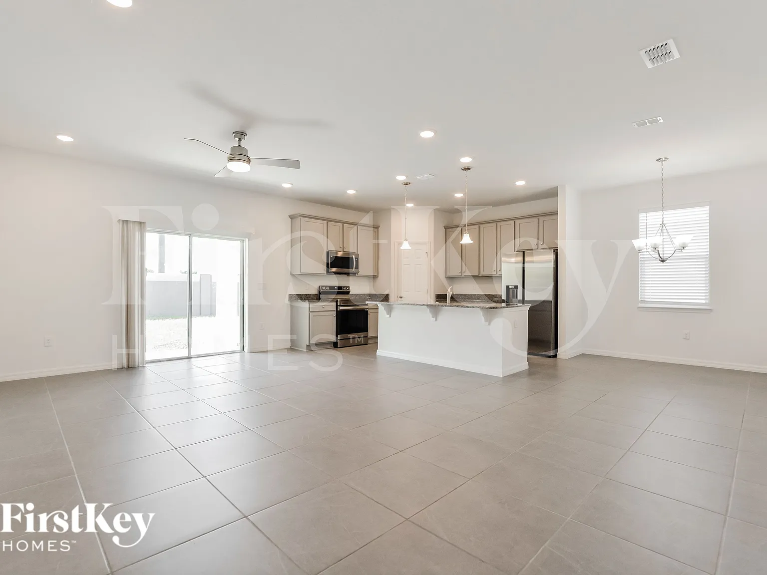 4 bed, 3.0 bath, 2001 sqft, $2,660 — Photo 3