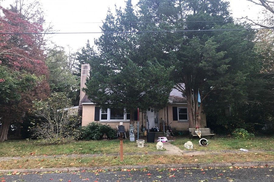 1st image of 333 1st Ave