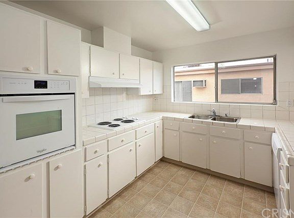 5th image of 5232 Corteen Pl Unit 19