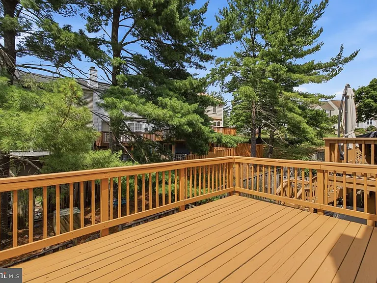 6606 Greenleigh Ln — Photo 16