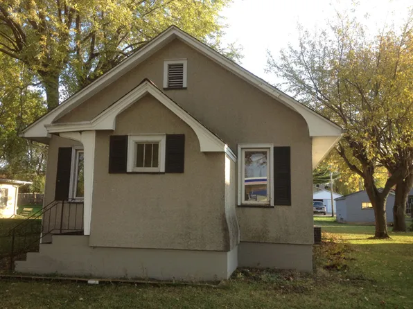 521 W Dakota St, Spring Valley, IL 61362