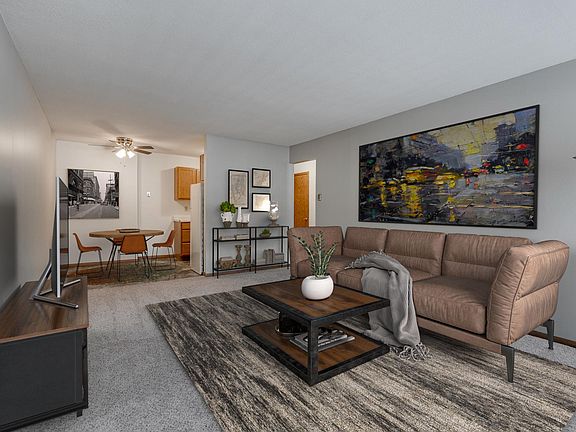 4th image of 305 W Franklin Ave APT 105
