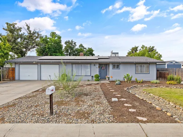 922 W Feemster Avenue, Visalia, CA 93277