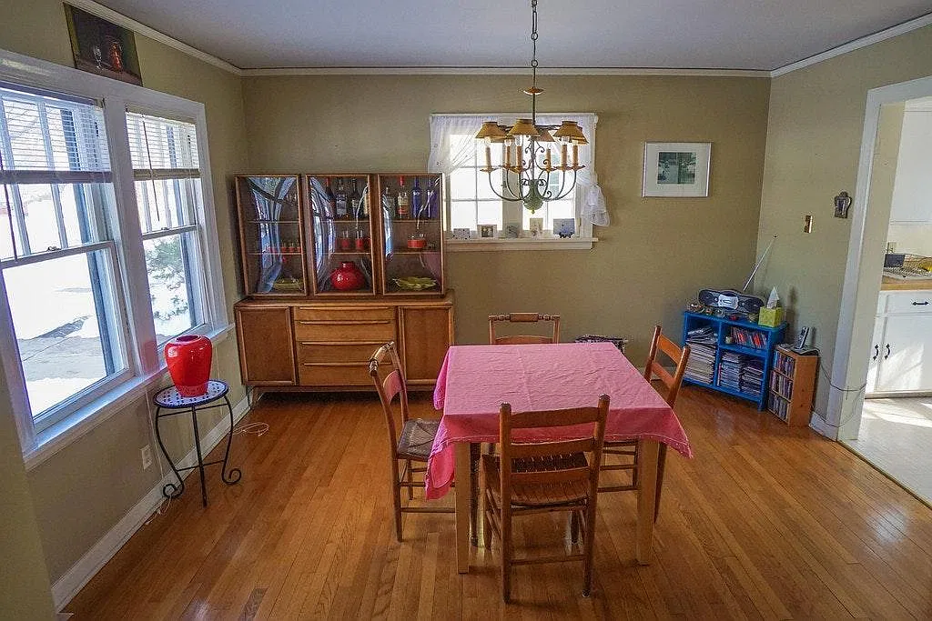 3 bed, 1248 sqft, $1,850 — Photo 3