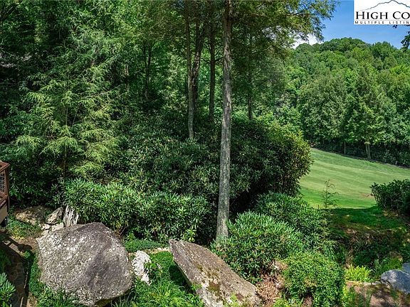 3rd image of 132 Rockbrook Court