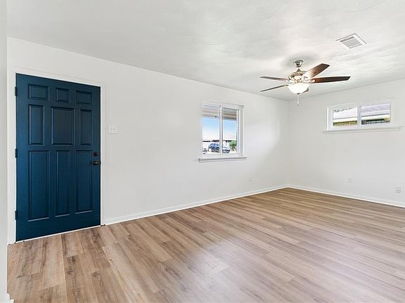 4th image of 1469 Dogwood Dr