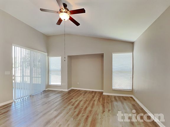 3rd image of 1614 Sand Hollow Ln