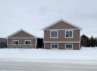 1896 Beaus Dr SE, Rochester, MN 55904