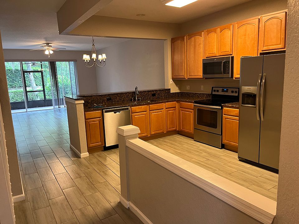 1st image of 2150 Stockton Dr #2150