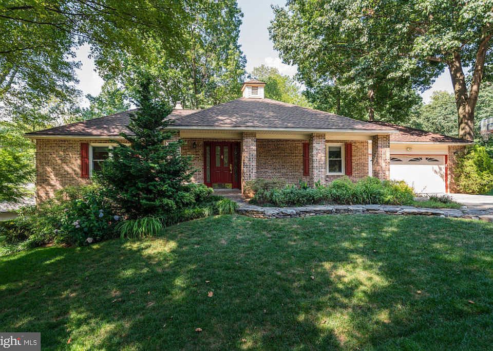 1st image of 6800 Sprucedale Ct